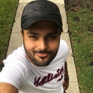 Meet your Posher, Alvaro